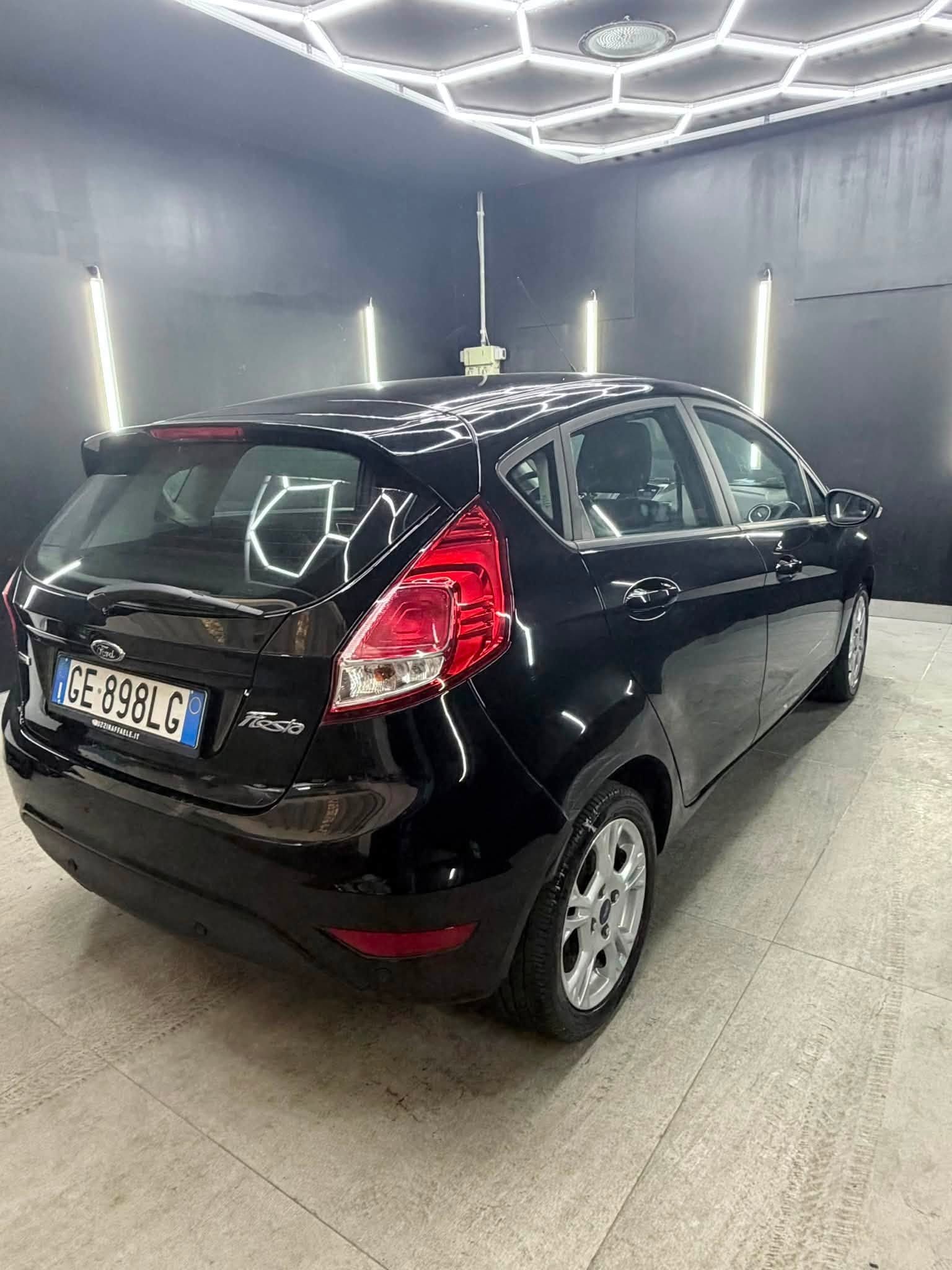 
								FORDFiesta 5p 1.0 EcoBoost Plus 100 CV2017 full									