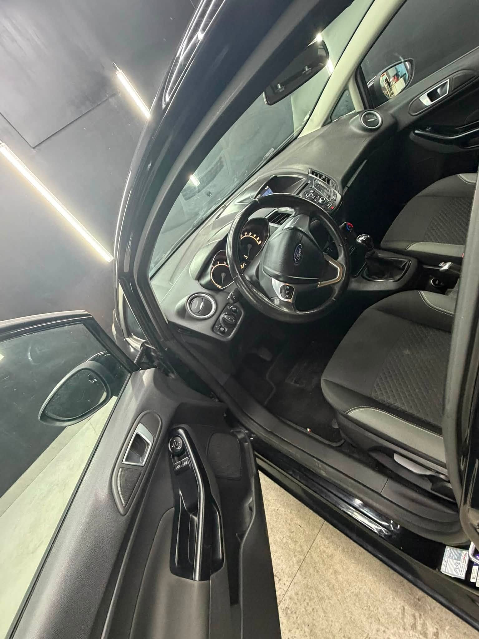 
								FORDFiesta 5p 1.0 EcoBoost Plus 100 CV2017 full									