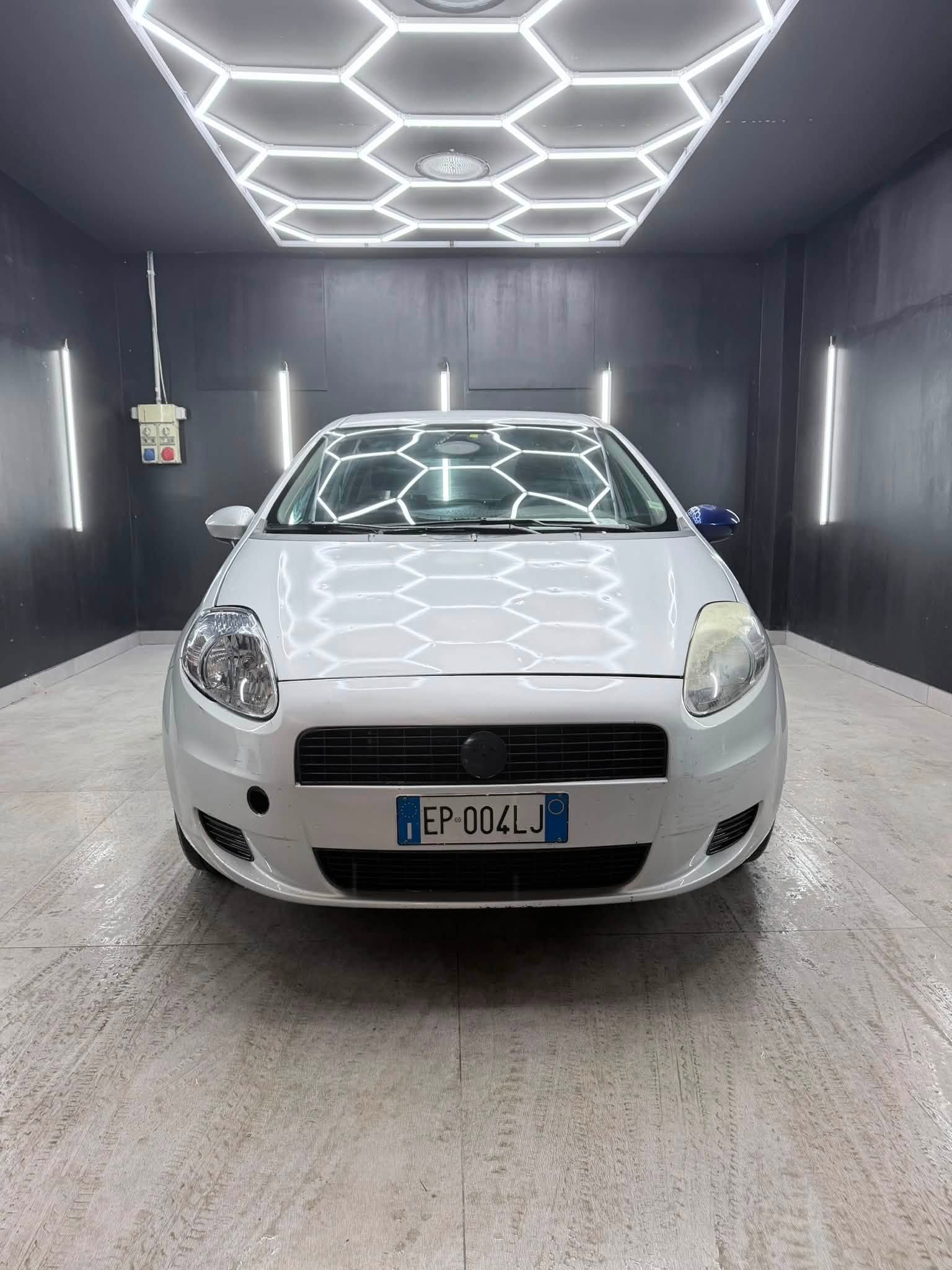 
								FIATGrande Punto 1.4 Actual EasyPower GPL 77cv 5p2012 full									