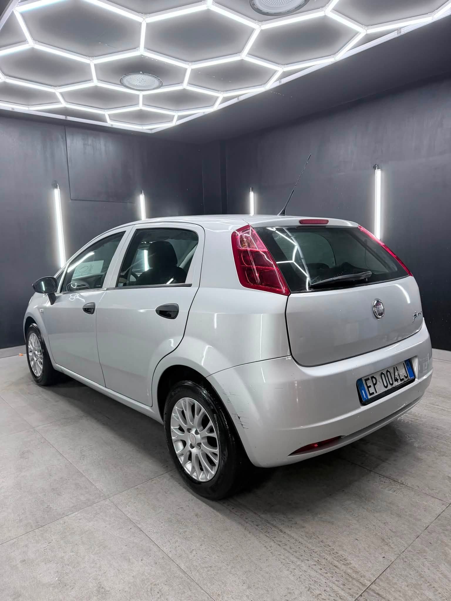 
								FIATGrande Punto 1.4 Actual EasyPower GPL 77cv 5p2012 full									