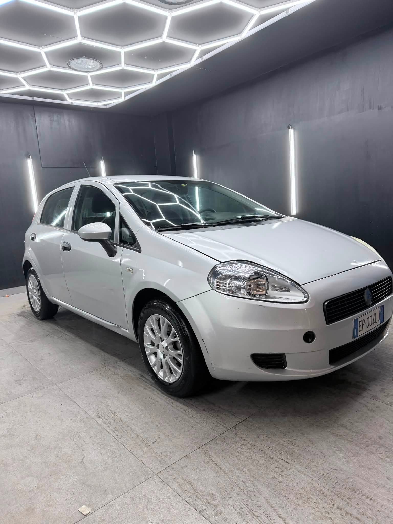 
								FIATGrande Punto 1.4 Actual EasyPower GPL 77cv 5p2012 full									