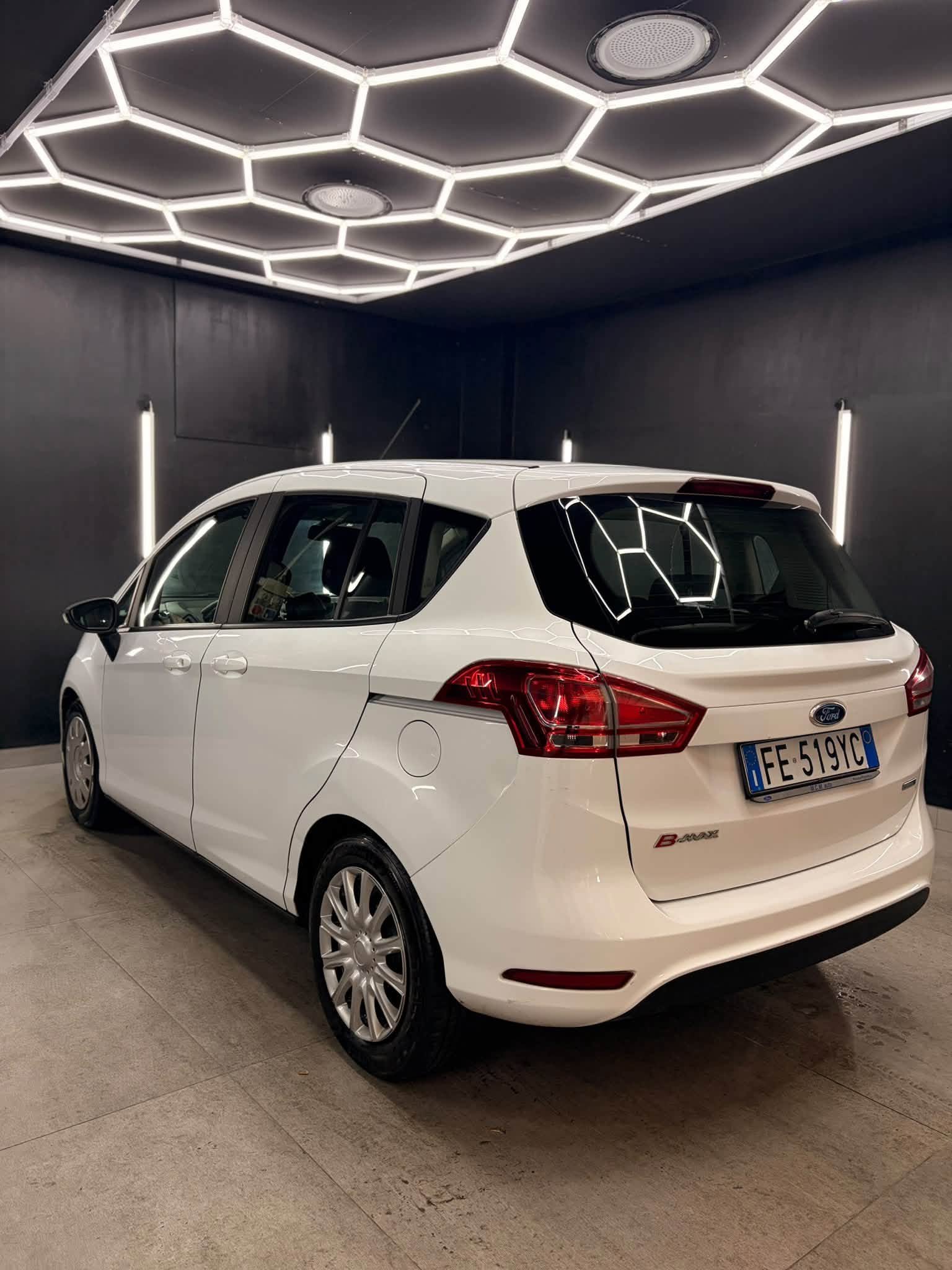 
								FORDB-Max Business 1.0 EcoBoost 100 CV2016 full									