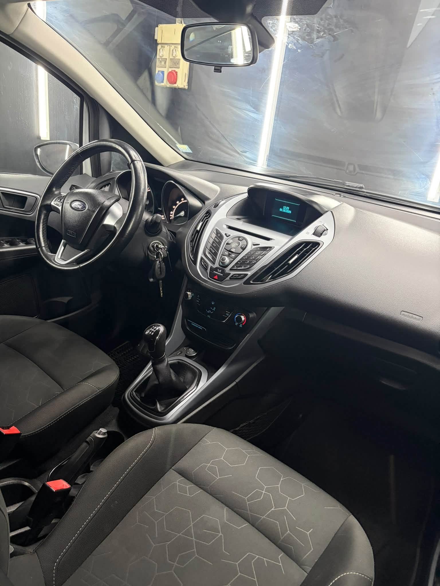 
								FORDB-Max Business 1.0 EcoBoost 100 CV2016 full									