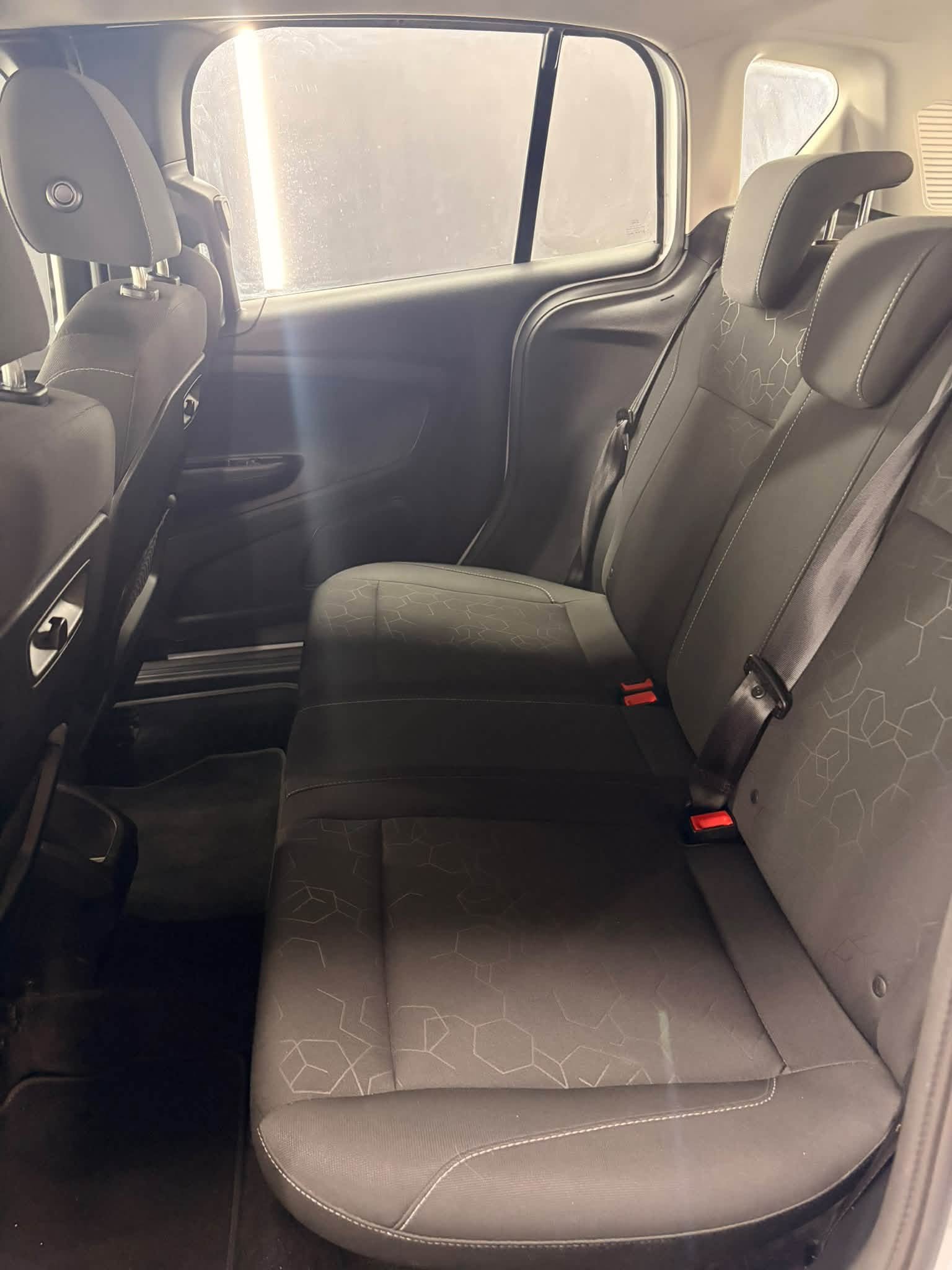 
								FORDB-Max Business 1.0 EcoBoost 100 CV2016 full									