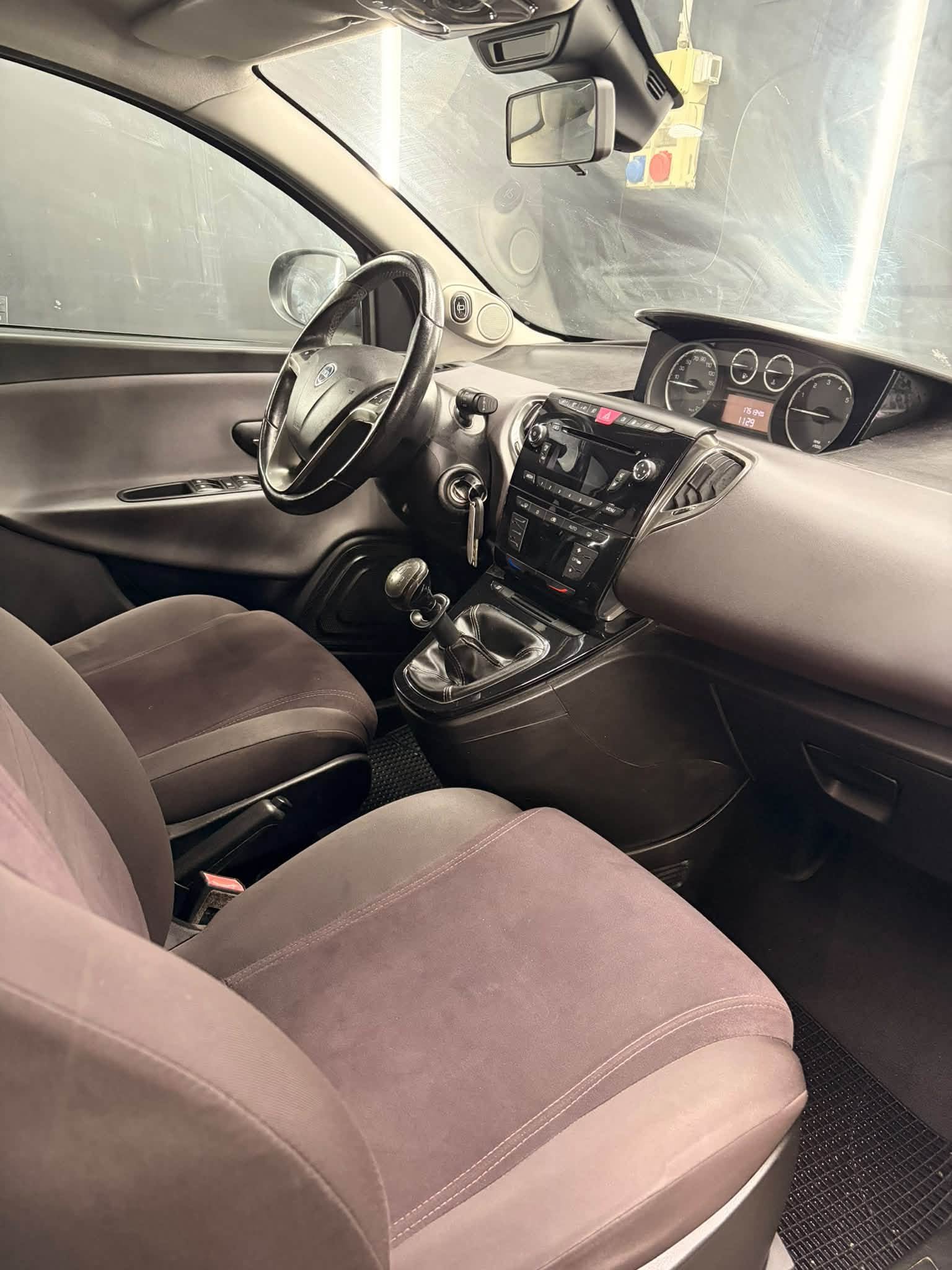 
								LANCIAYpsilon 0.9 TwinAir Ecochic Metano Gold2013 full									