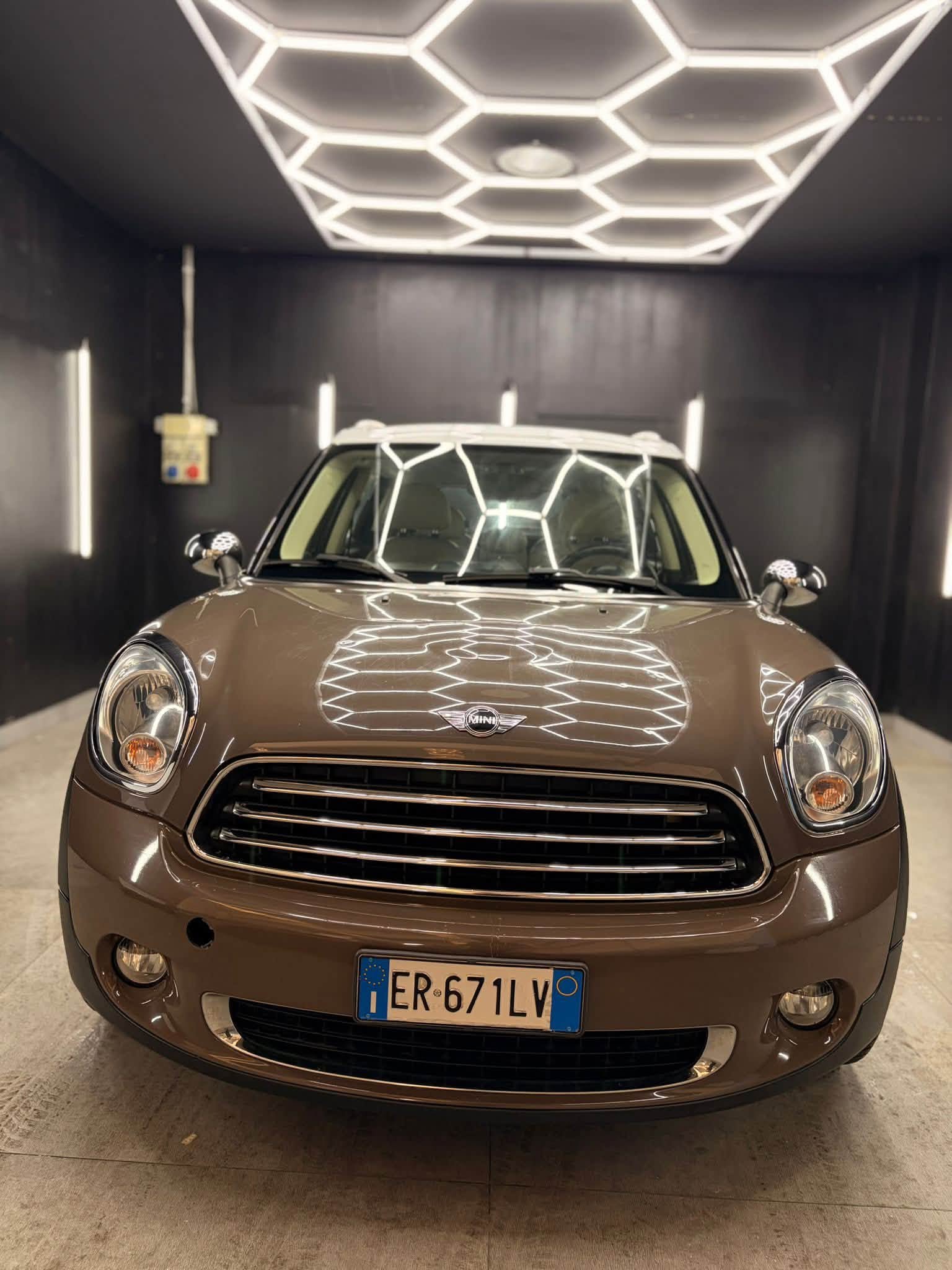 
								MINICountryman 1.6 Cooper D ALL42013 full									