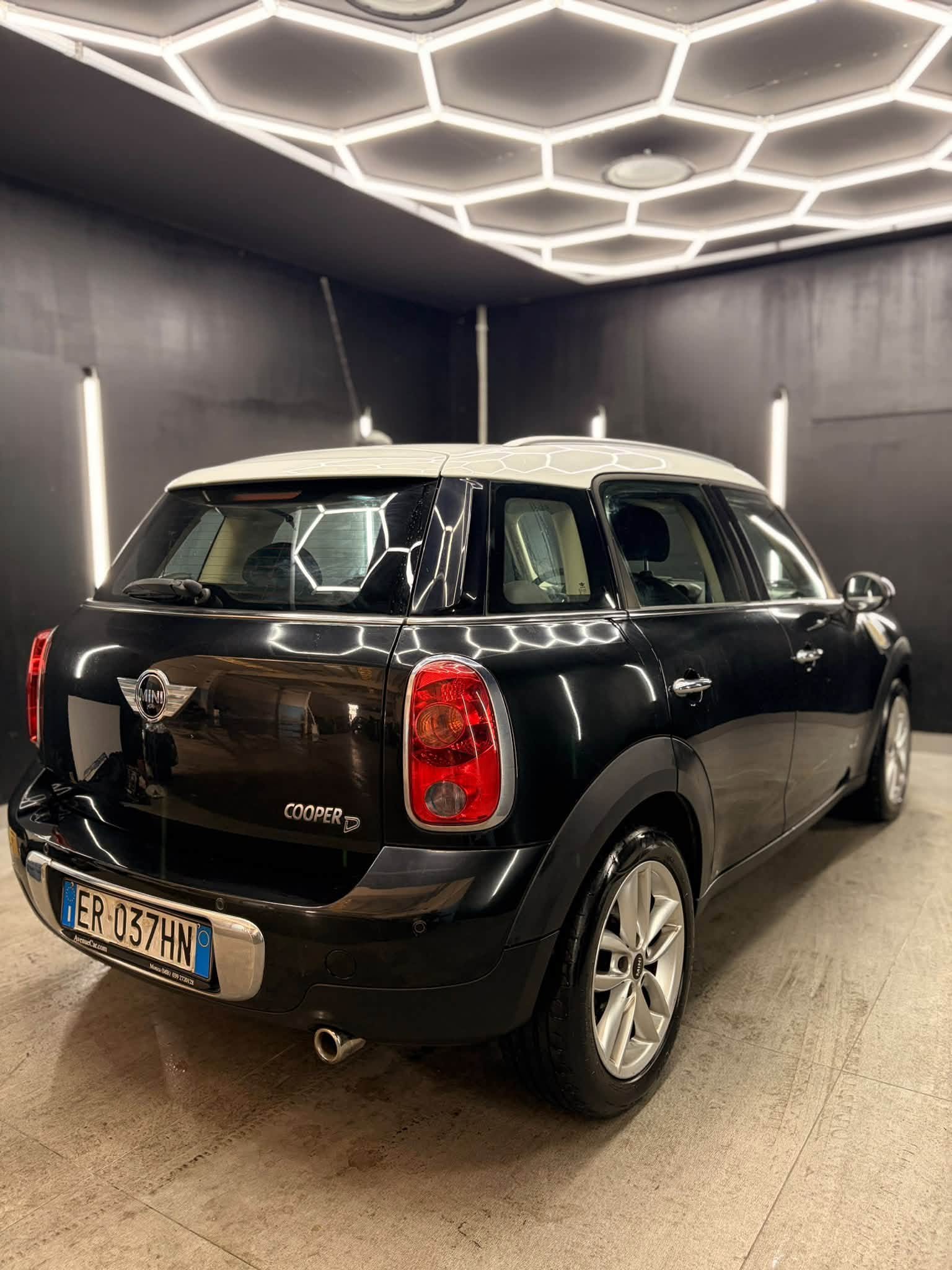 
								MINICountryman 2.0 Cooper D ALL4 Auto2012 full									