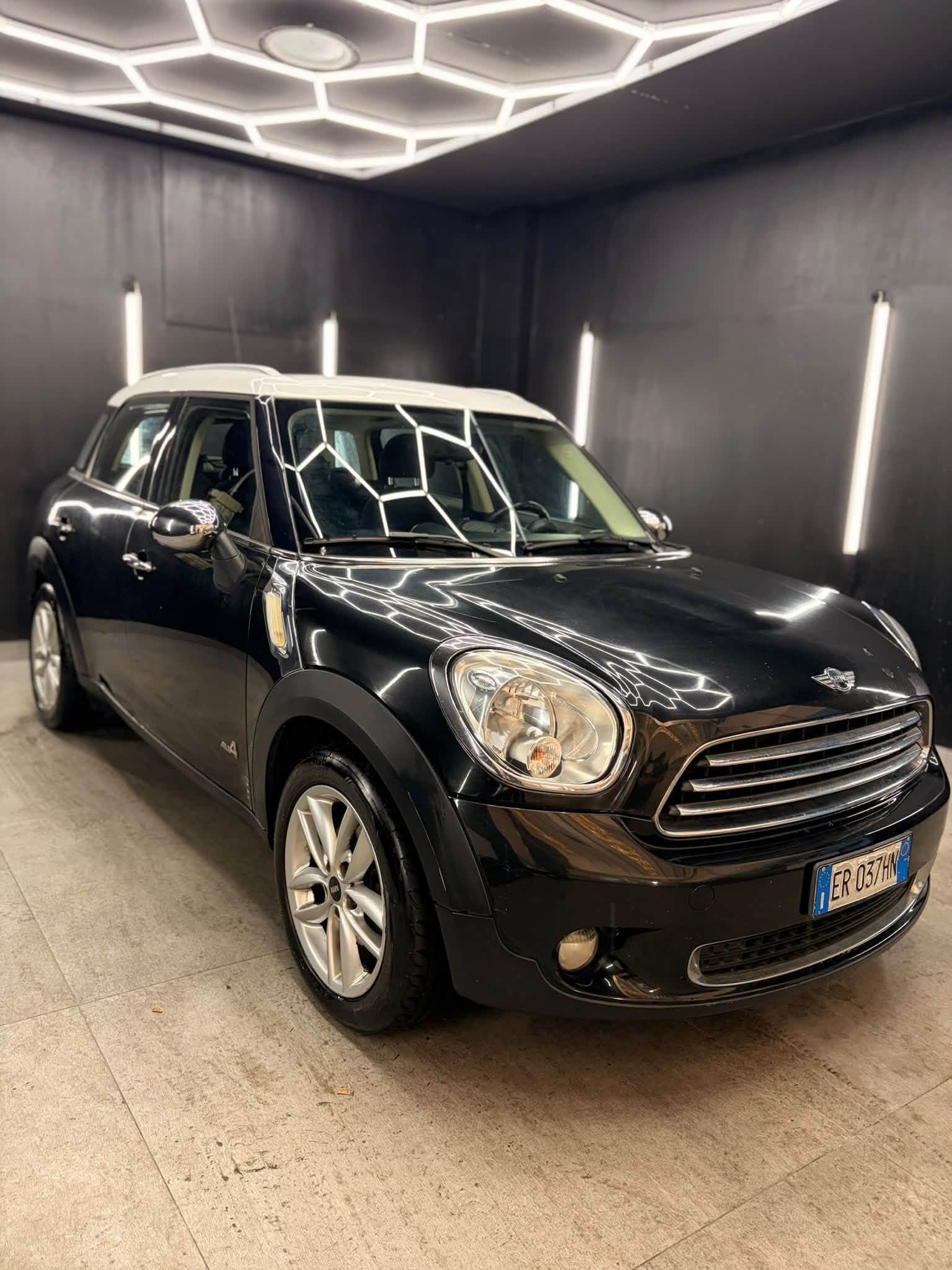 
								MINICountryman 2.0 Cooper D ALL4 Auto2012 full									