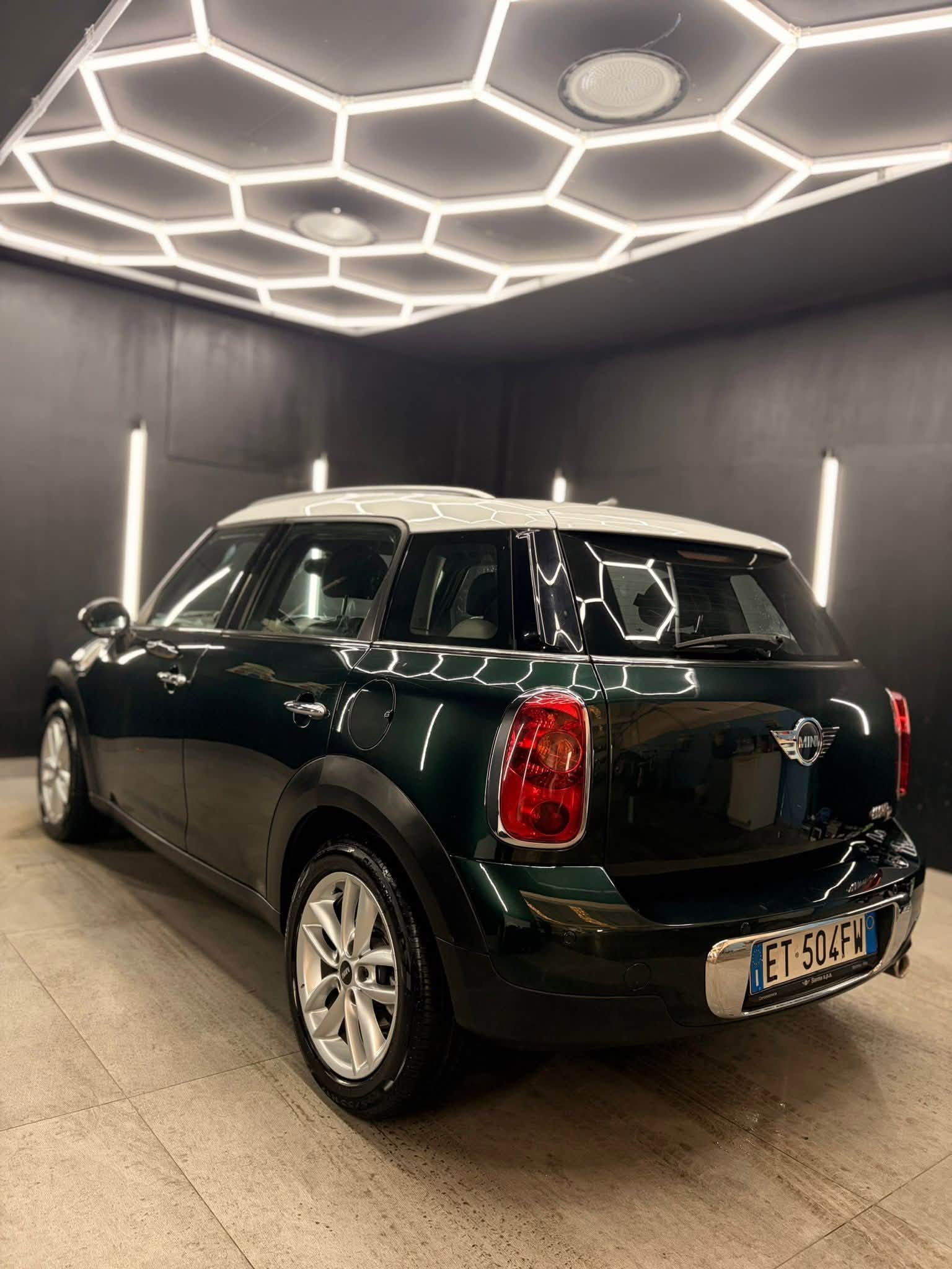 
								MINICountryman 2.0 Cooper D Aut.2011 full									