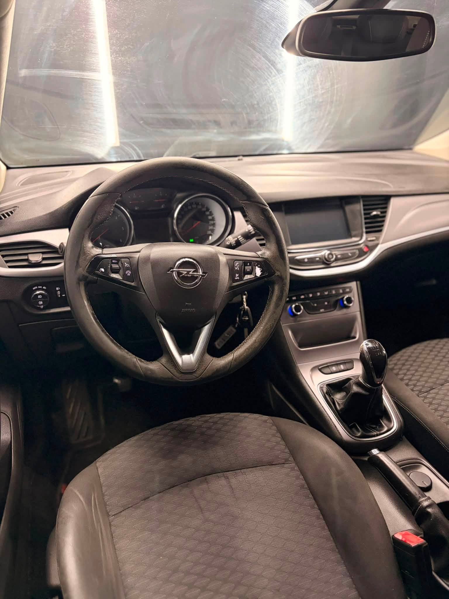 
								OPELAstra 1.6 CDTI 110cv Advance2017 full									