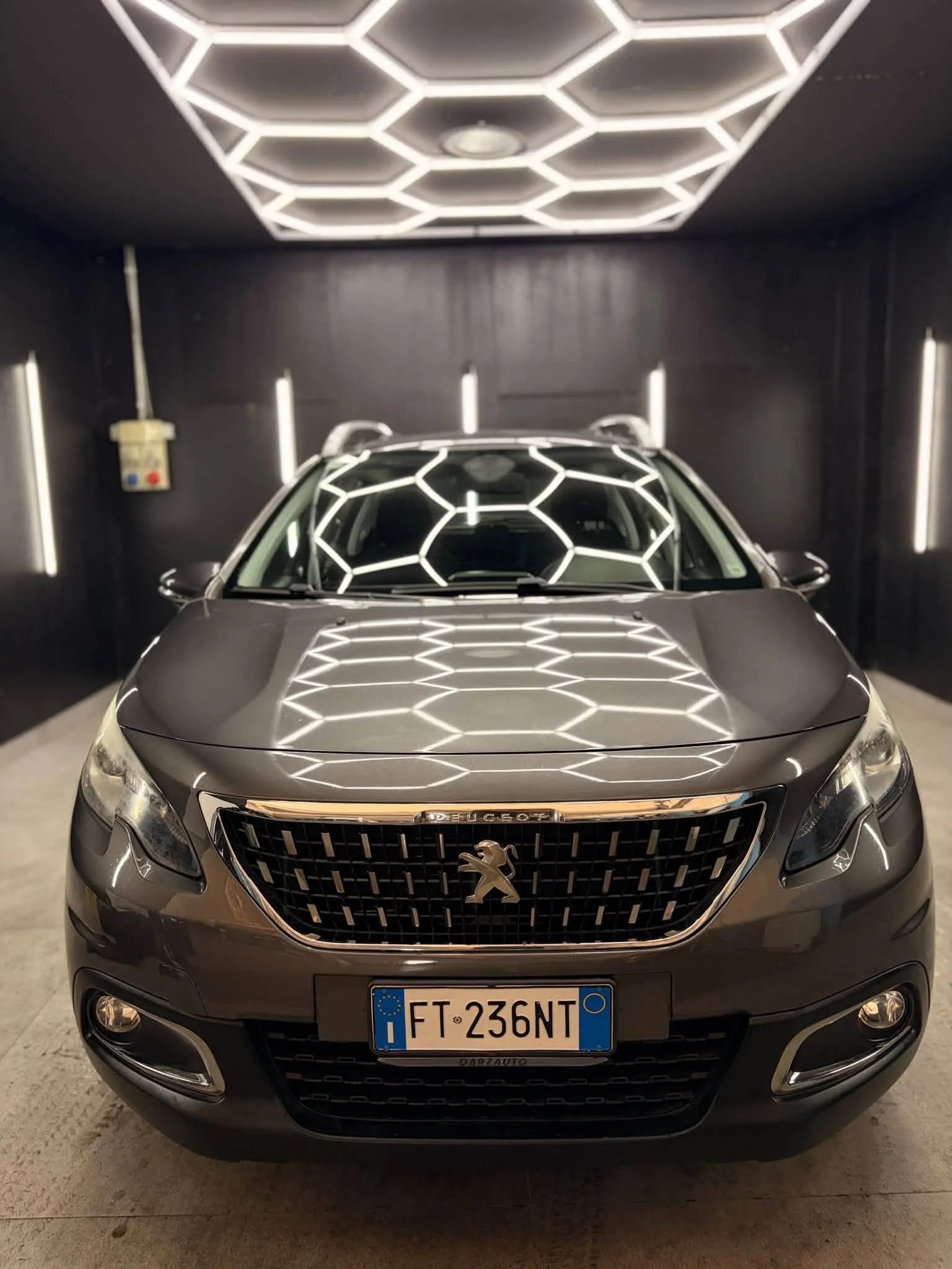 
								PEUGEOT2008 1.2 PureTech Allure2018 full									