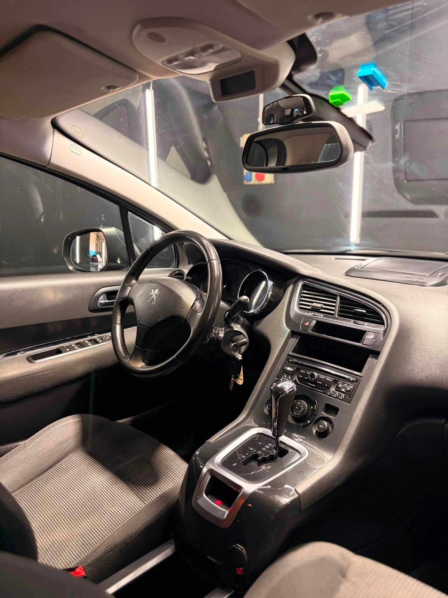 
								PEUGEOT5008 1.6 BlueHDi Allure 7posti2016 full									