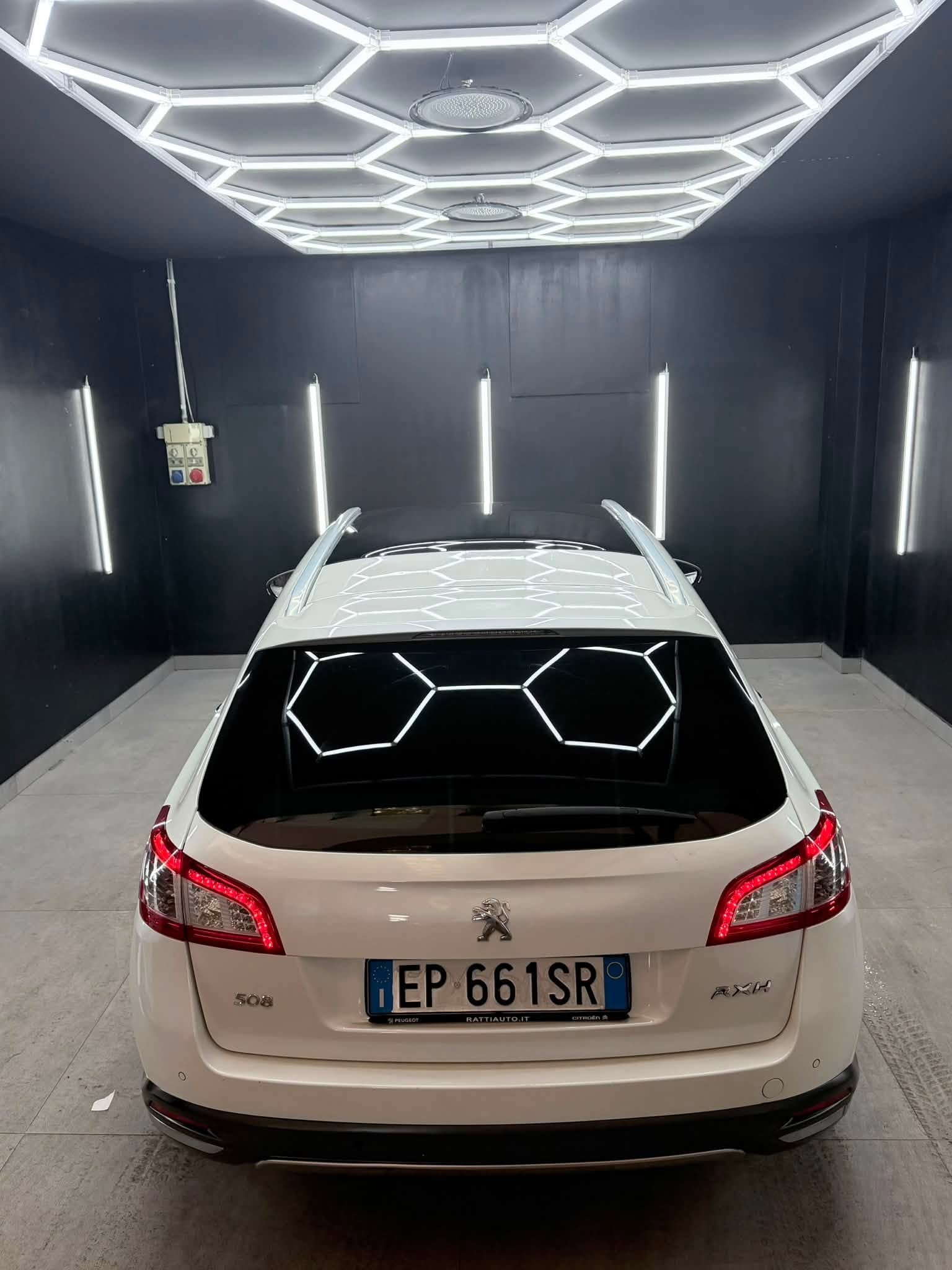 
								PEUGEOT508 RXH 2.0 HDi Hybrid4 200cv2013 full									