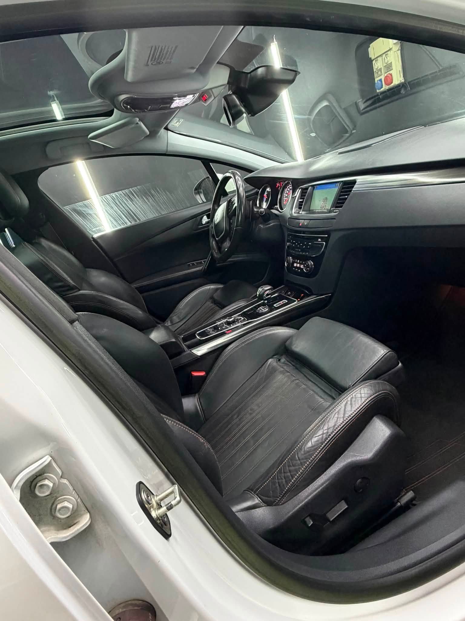
								PEUGEOT508 RXH 2.0 HDi Hybrid4 200cv2013 full									