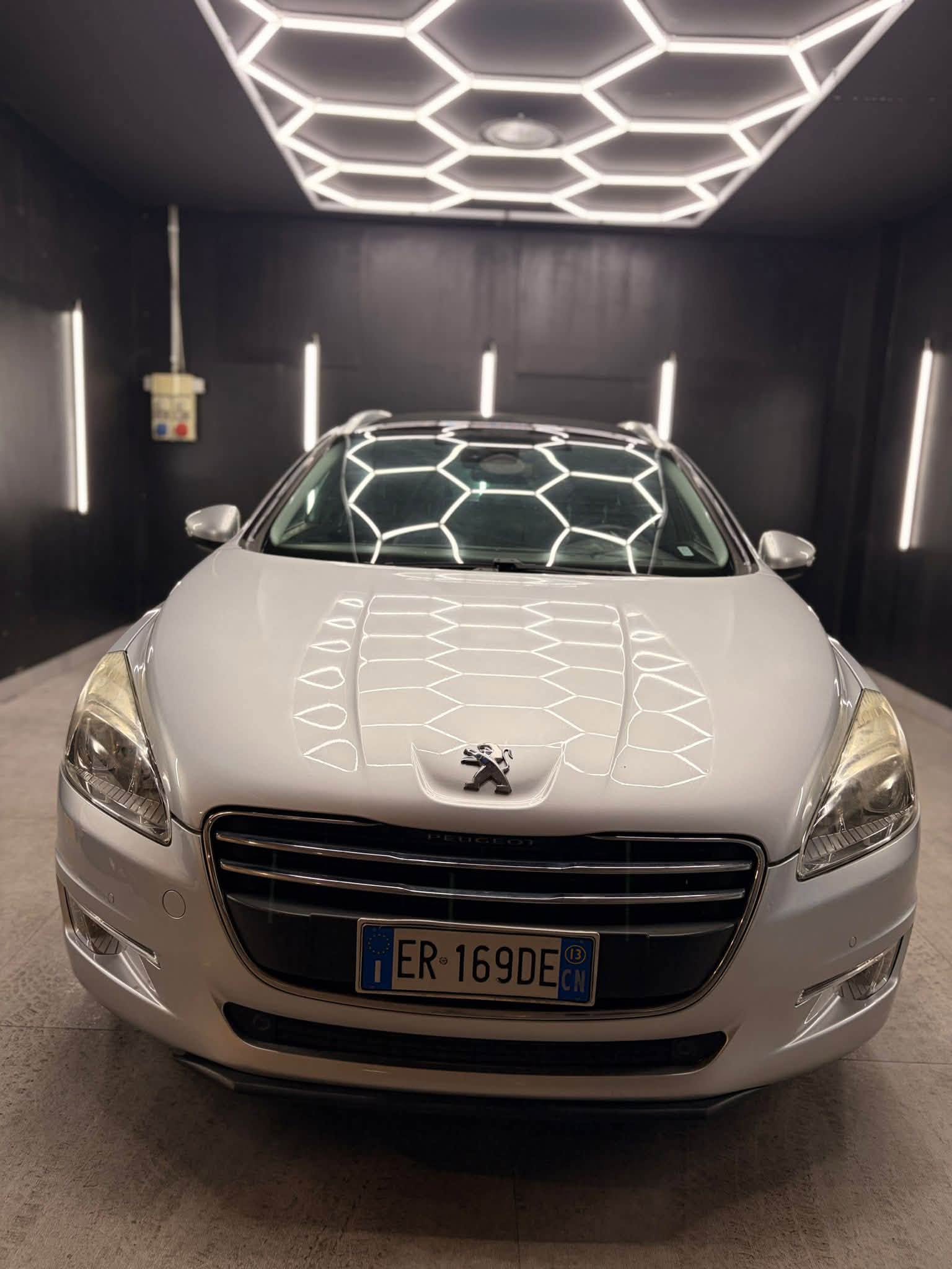 
								PEUGEOT508 SW 2.0 HDi 16v Allure Ciel 140 CV2013 full									