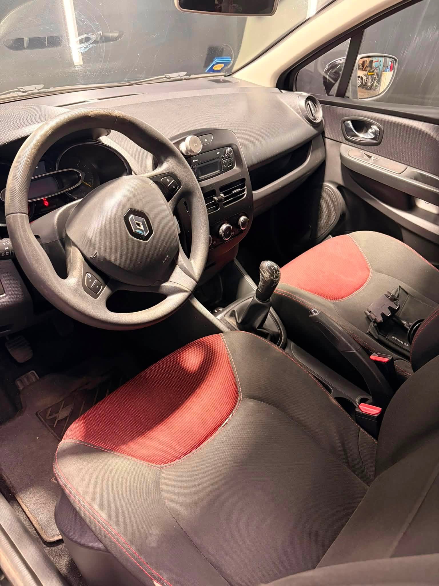 
								RENAULTClio 1.2 75cv GPL 5p Live2013 full									