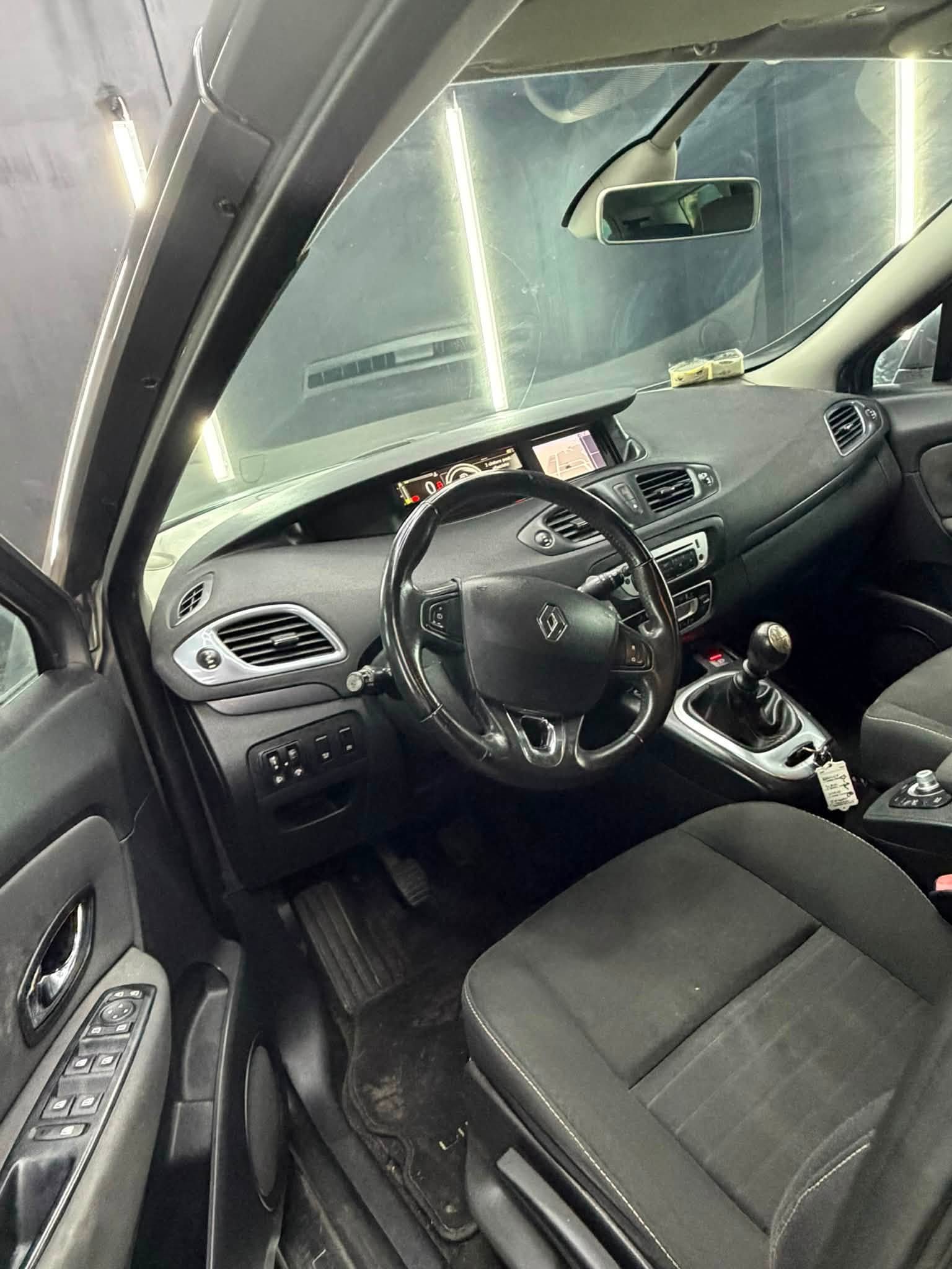 
								RENAULTGrand Scenic 7 posti 1.5 dCi Limited S&S 110cv2014 full									