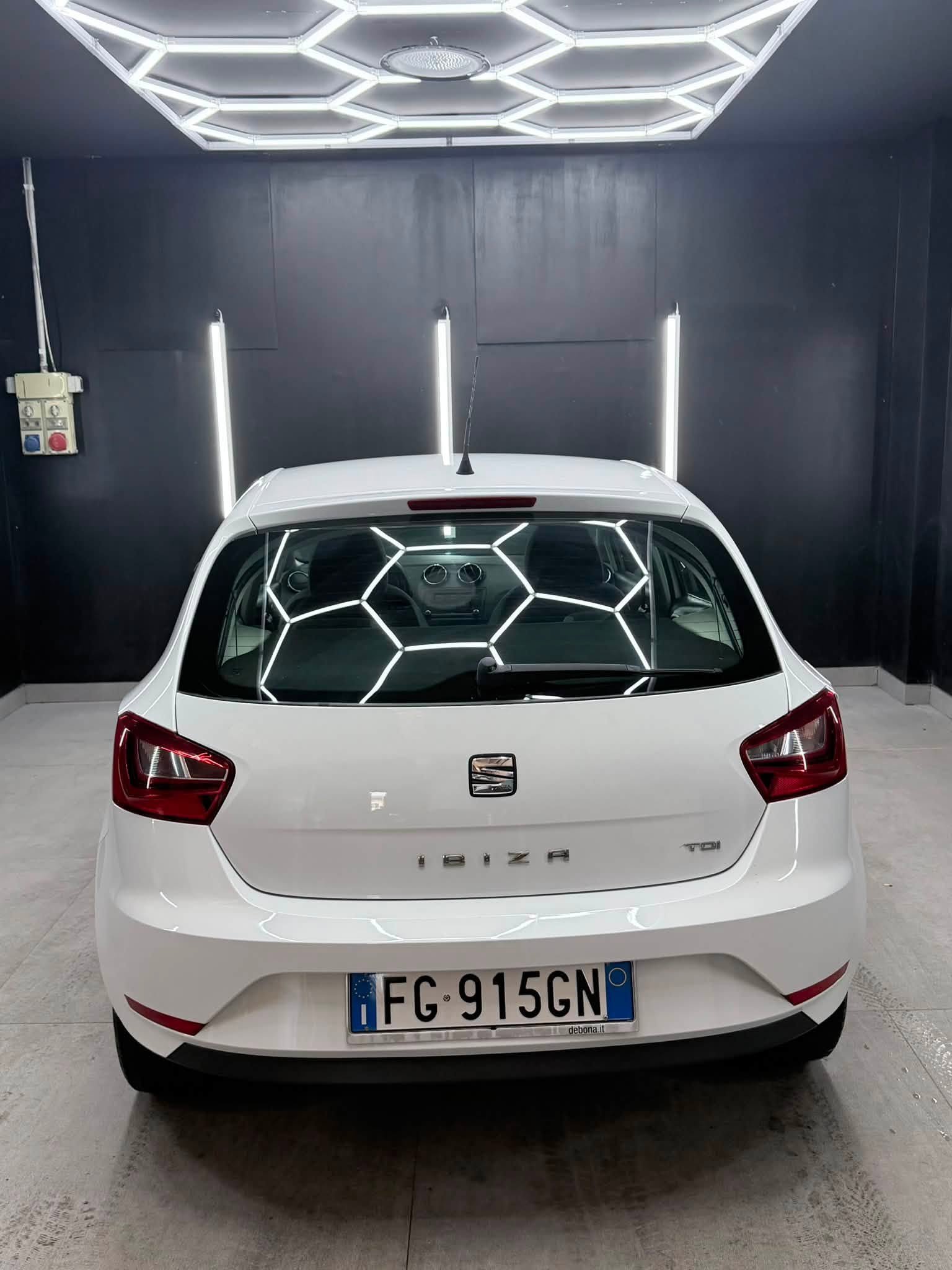 
								SEATIbiza 1.4 TDI CR 75cv2016 full									
