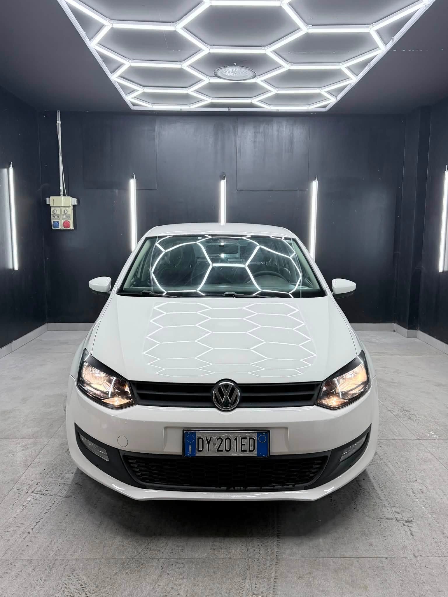 
								VOLKSWAGENPolo 1.6 TDI 5p Comfortline full									