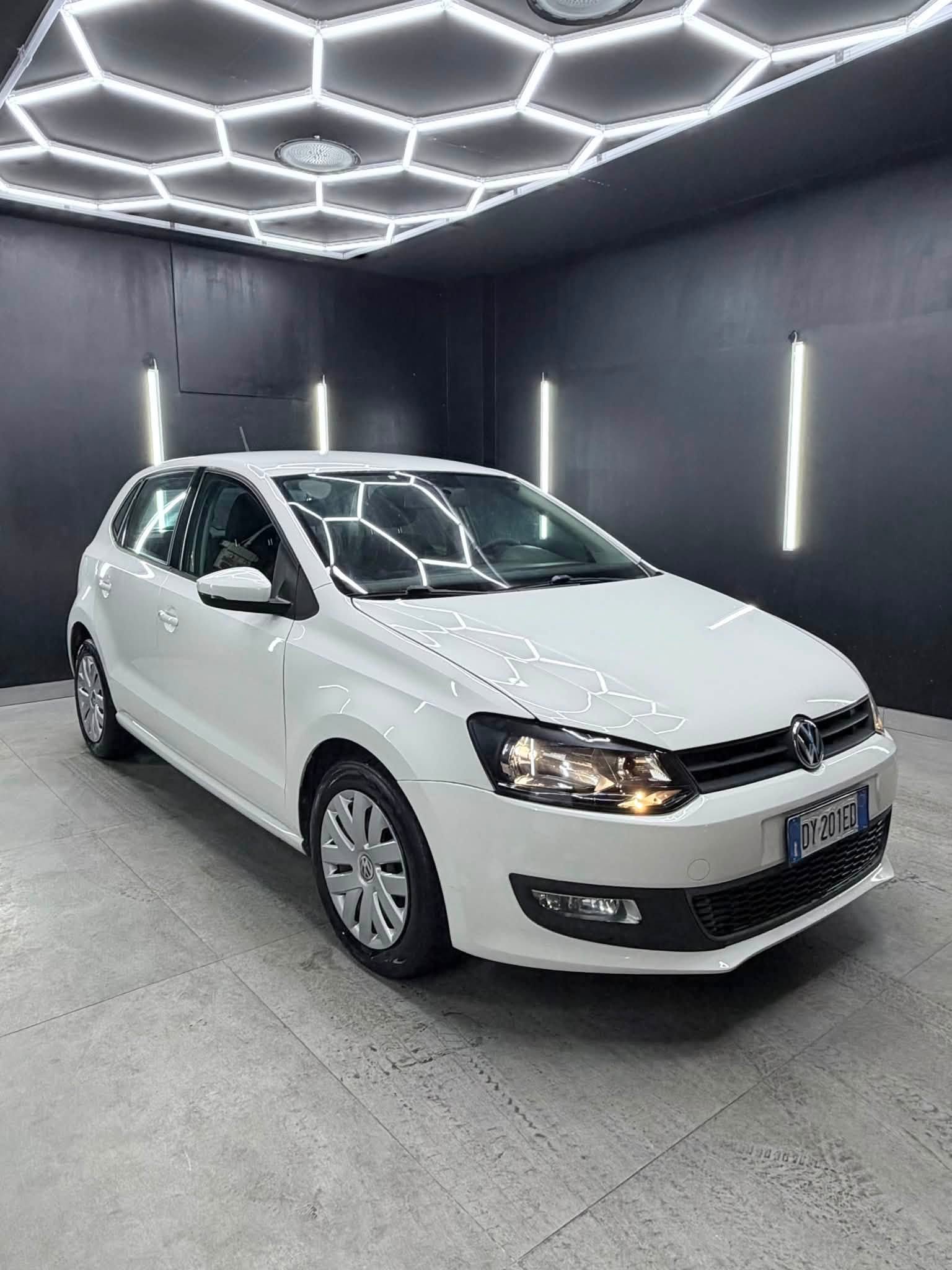 
								VOLKSWAGENPolo 1.6 TDI 5p Comfortline full									