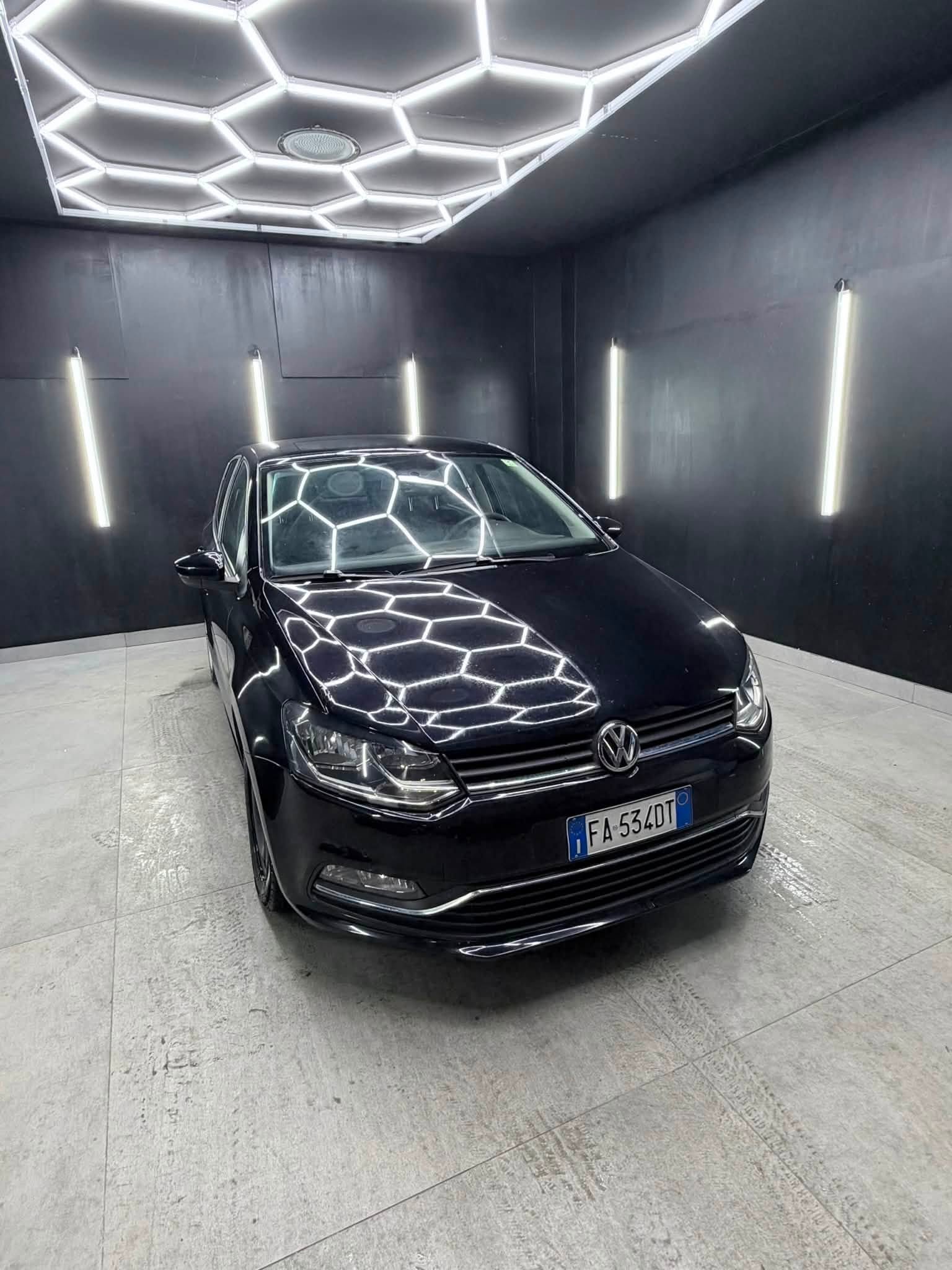 
								VOLKSWAGENPolo 1.4 TDI 5p Fresh2015 full									