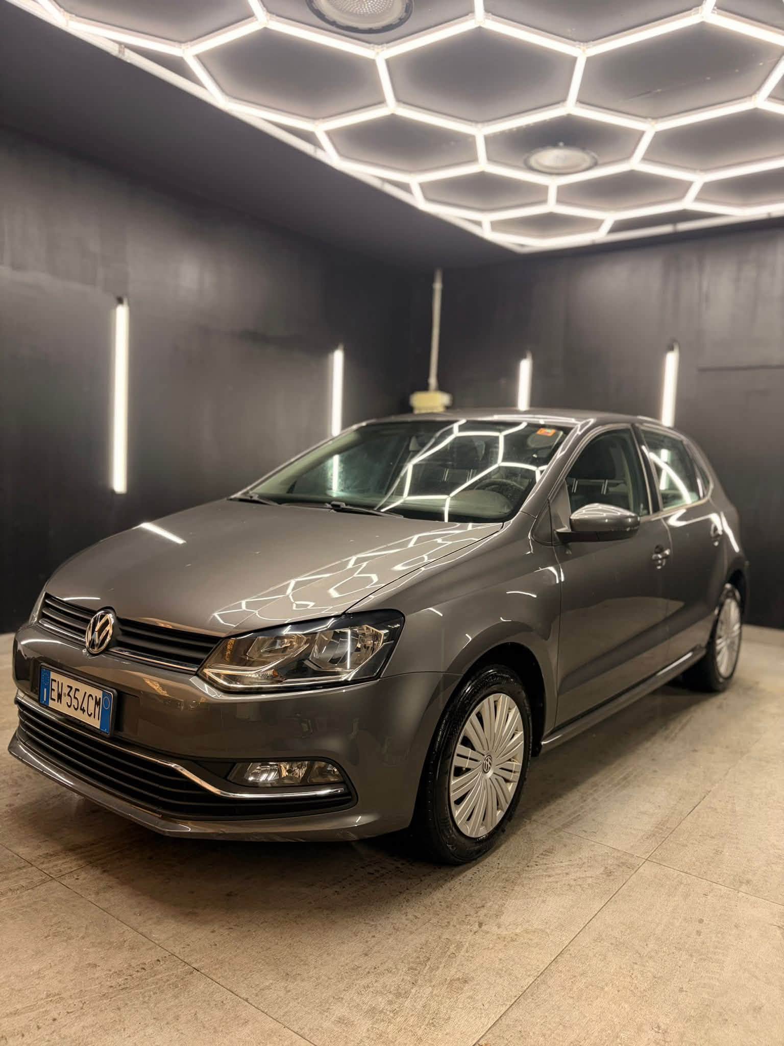 VOLKSWAGENPolo 5P 1.2 TSI BM Comfortline2014