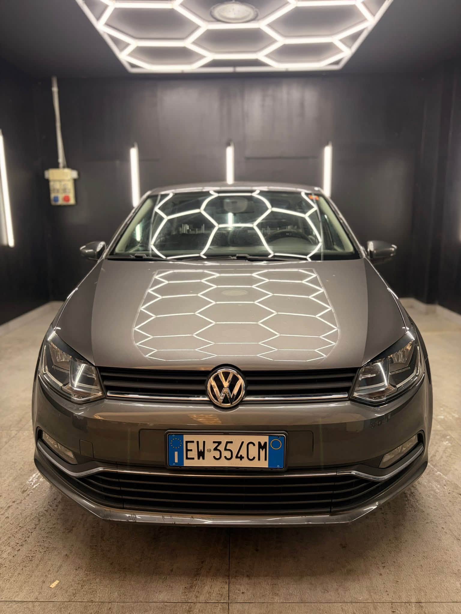 
								VOLKSWAGENPolo 5P 1.2 TSI BM Comfortline2014 full									
