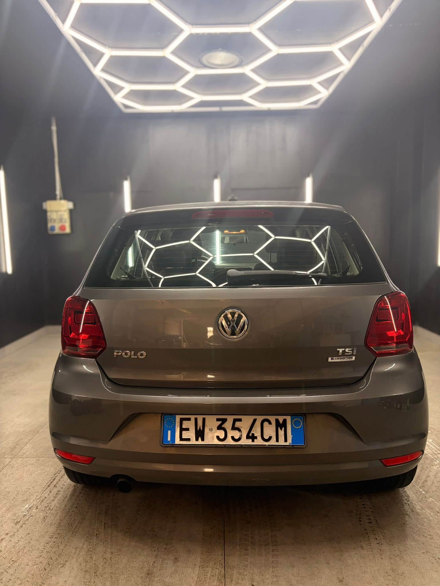 
								VOLKSWAGENPolo 5P 1.2 TSI BM Comfortline2014 full									