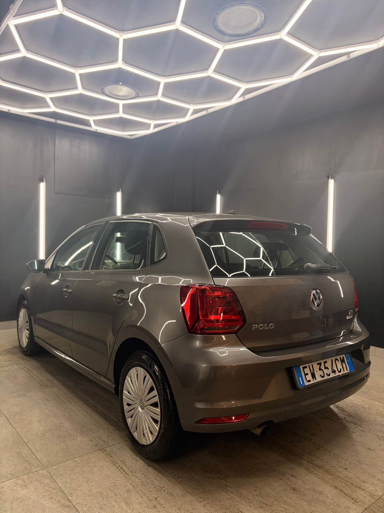 
								VOLKSWAGENPolo 5P 1.2 TSI BM Comfortline2014 full									