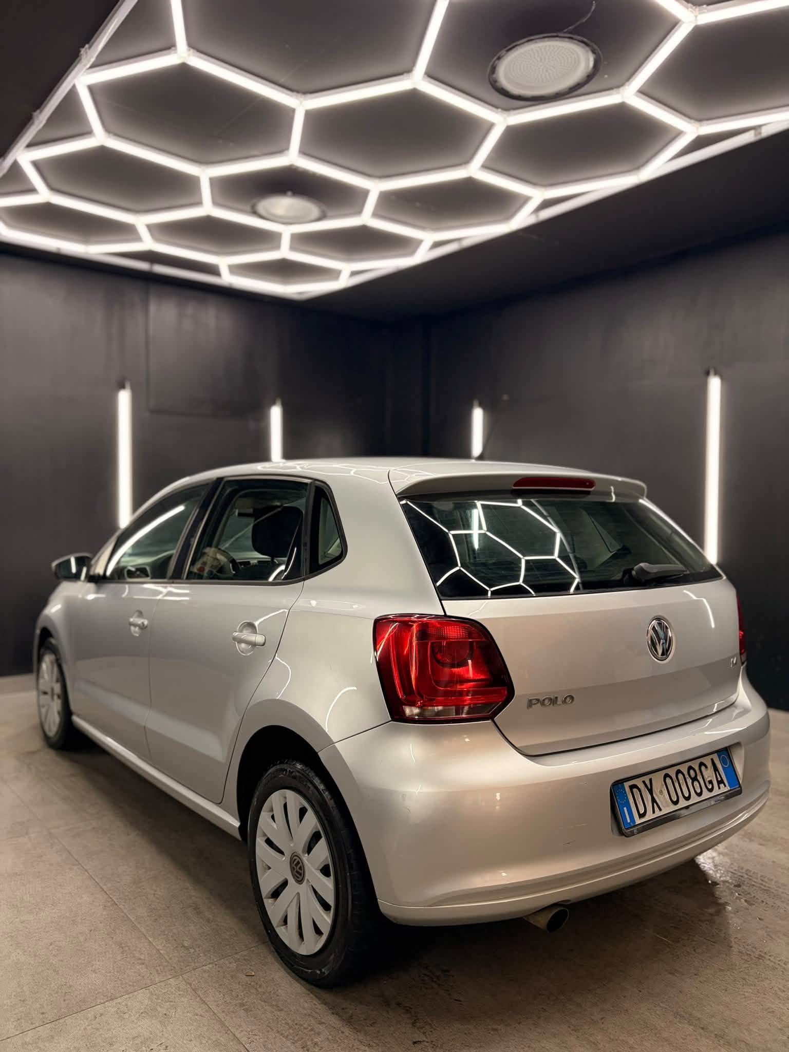 
								VOLKSWAGENPolo 5p 1.4 Comfortline2010 full									