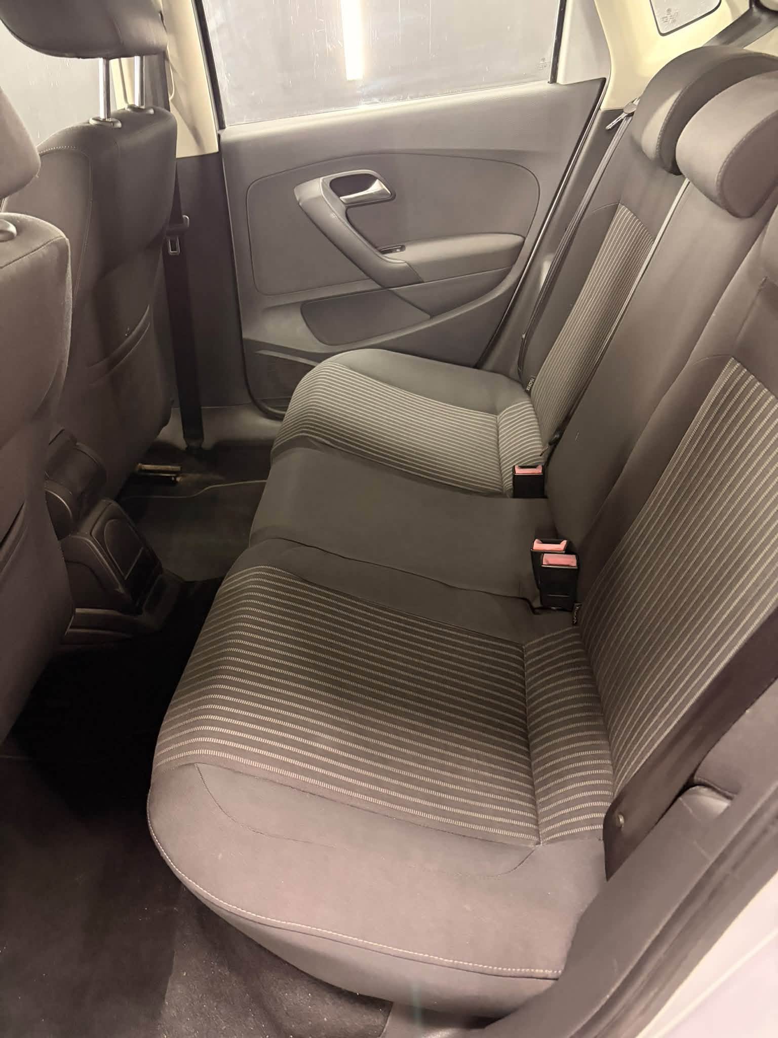 
								VOLKSWAGENPolo 5p 1.4 Comfortline2010 full									